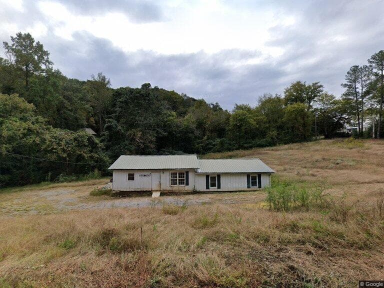 4 bedroom, 2 bathroom, 1,680 sq ft single family residence sold at 838 Old Allatoona Road, Cartersville, GA 30121