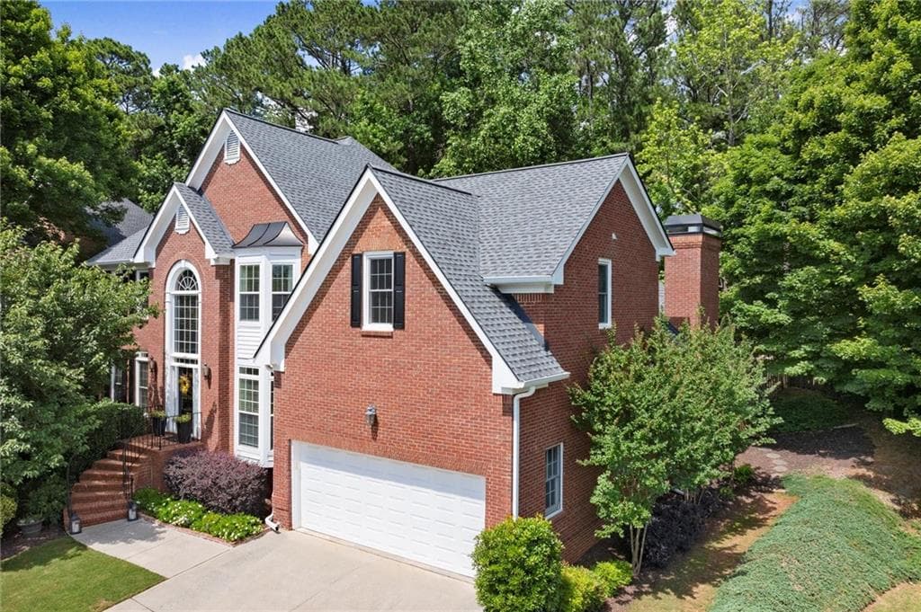 5 bedroom, 5 bathroom single family residence sold at 220 Webley Lane, Alpharetta, GA 30022