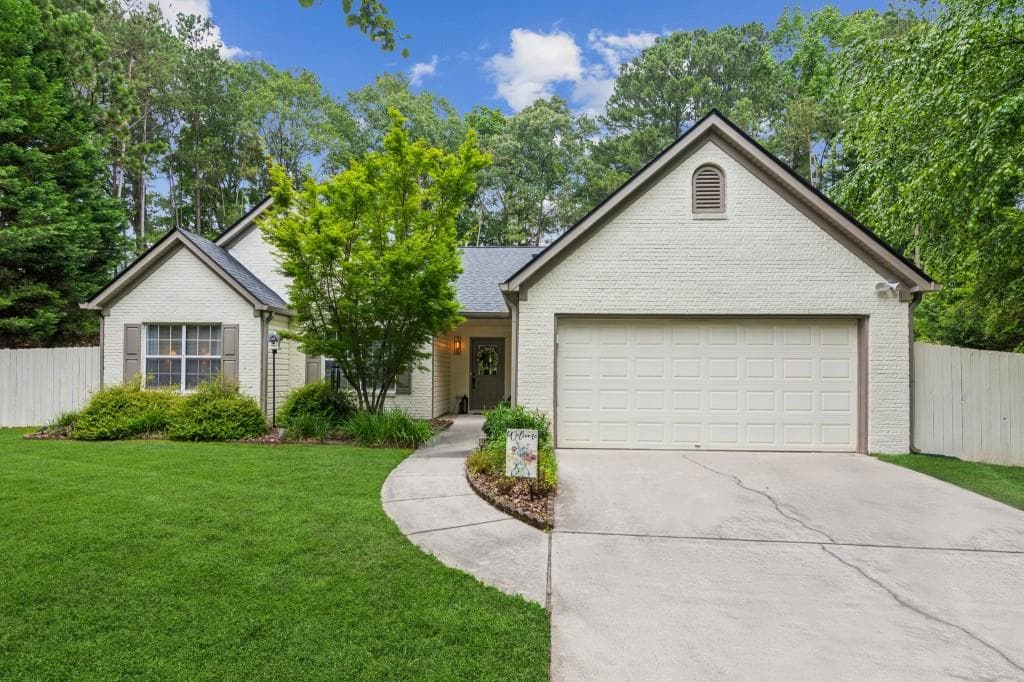 3 bedroom, 2 bathroom, 1,683 sq ft single family residence sold at 2277 Lazy Days Road, Dacula, GA 30019