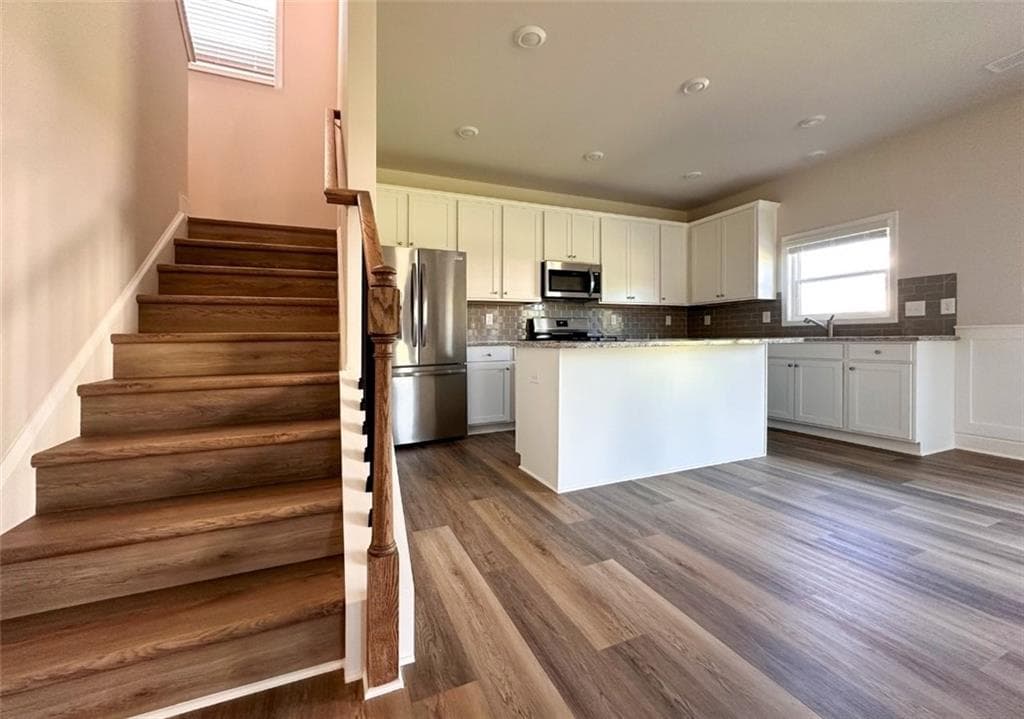 4 bedroom, 3 bathroom, 2,222 sq ft single family residence for rent at 40 Highfield Lane Stonewycke, Winder, GA 30680 for $2,282 a month — photo 2