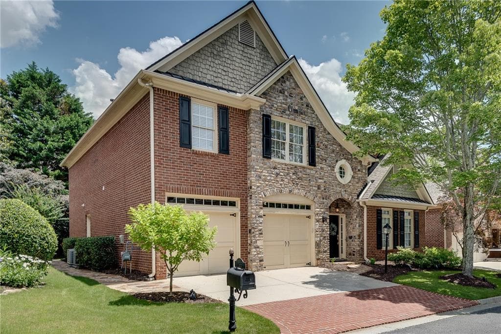 255 Wembley Circle, Atlanta, GA 30328 — most recent listing photo