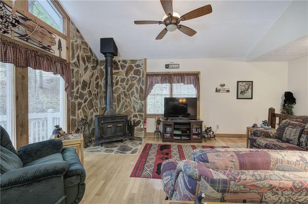 3 bedroom, 2 bathroom, 1,790 sq ft single family residence for sale at 214 South View Trail, Jasper, GA 30143 — photo 7
