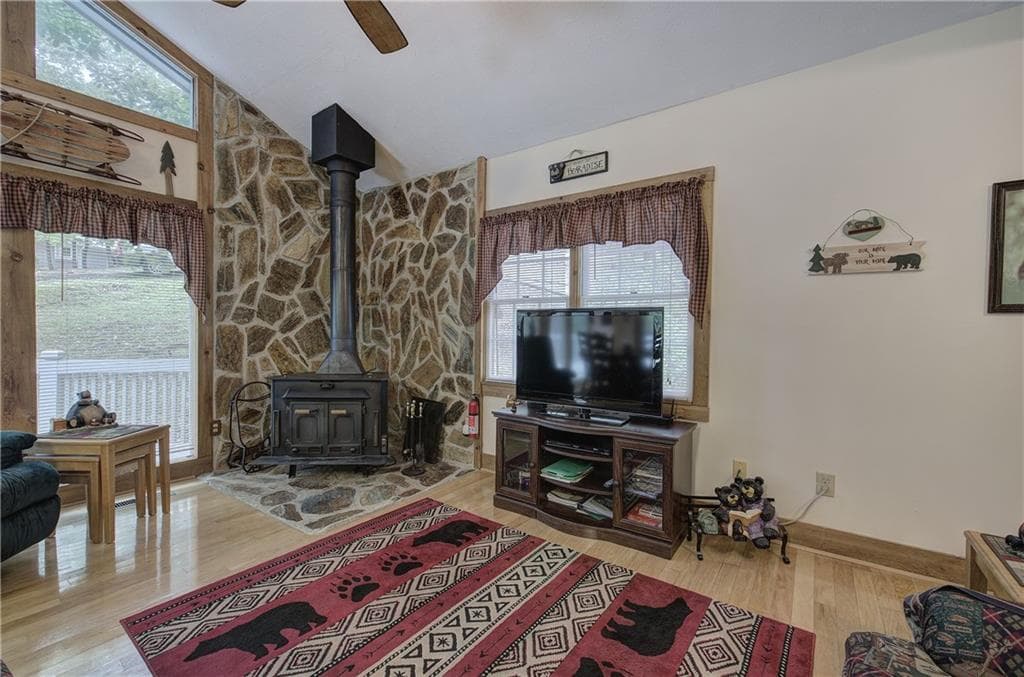 3 bedroom, 2 bathroom, 1,790 sq ft single family residence for sale at 214 South View Trail, Jasper, GA 30143 — photo 8