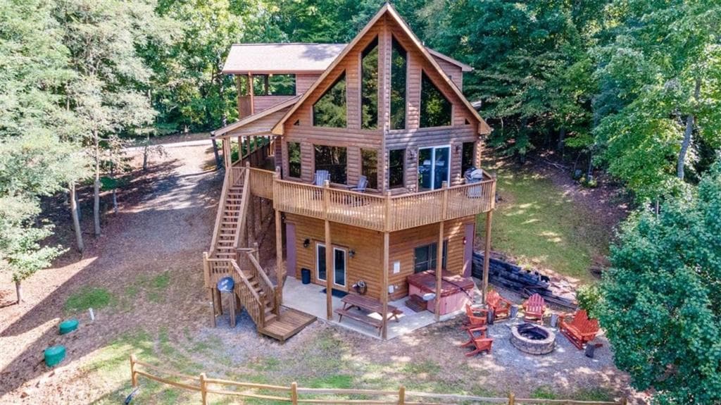 3 bedroom, 3 bathroom, 2,730 sq ft single family residence for sale at 192 Oak Ridge Way, Morganton, GA 30560