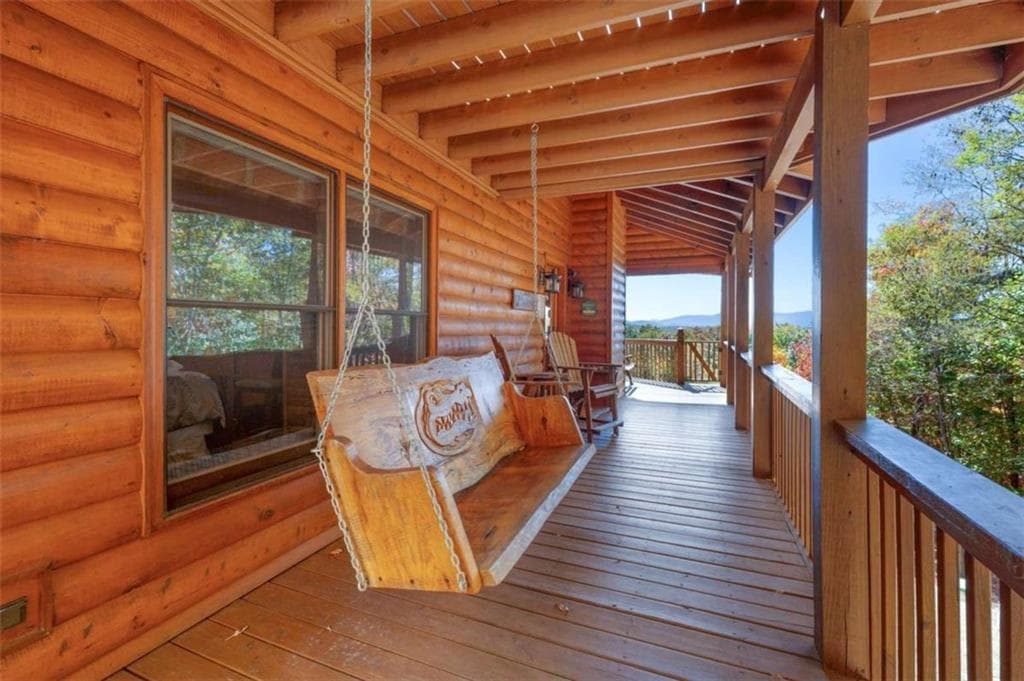 3 bedroom, 3 bathroom, 2,730 sq ft single family residence for sale at 192 Oak Ridge Way, Morganton, GA 30560 — photo 2