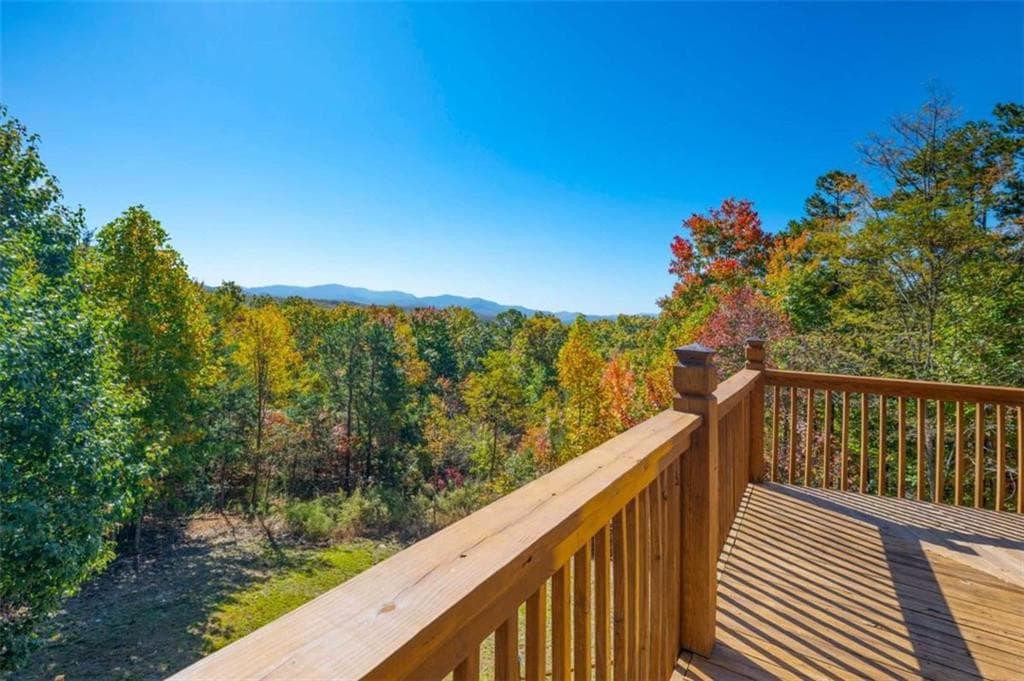 3 bedroom, 3 bathroom, 2,730 sq ft single family residence for sale at 192 Oak Ridge Way, Morganton, GA 30560 — photo 7