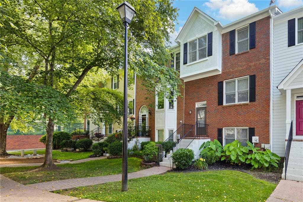 4 bedroom, 4 bathroom, 2,372 sq ft townhouse sold at 260 Manning Road 76, Marietta, GA 30064