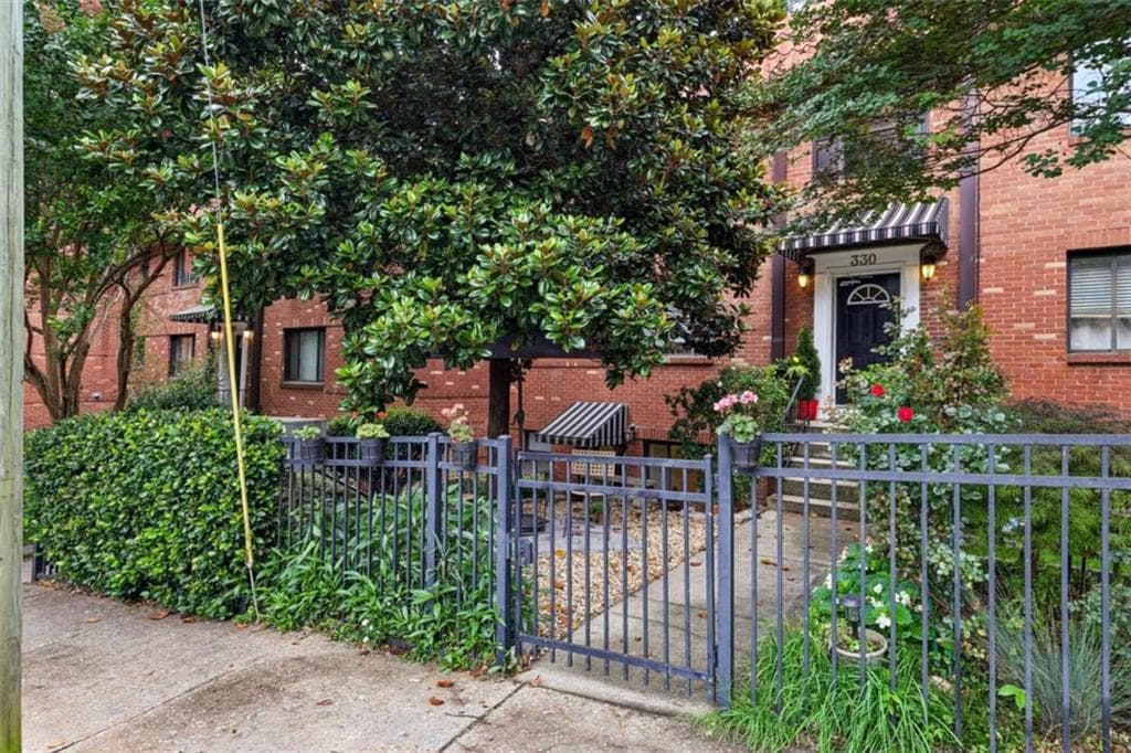 1 bedroom, 1 bathroom, 520 sq ft condominium sold at 330 3rd Street APT 1, Atlanta, GA 30308
