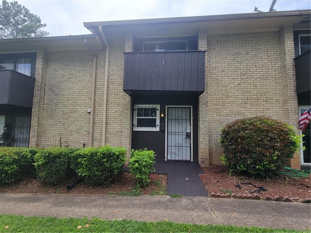 2 bedroom, 2 bathroom, 1,054 sq ft condominium sold at 1867 Myrtle Drive 3, Atlanta, GA 30311