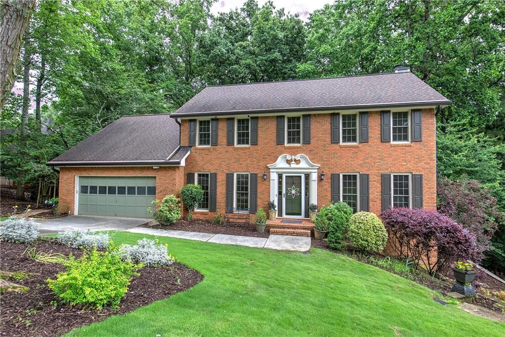 425 Bellflower Court, Roswell, GA 30076 — most recent listing photo