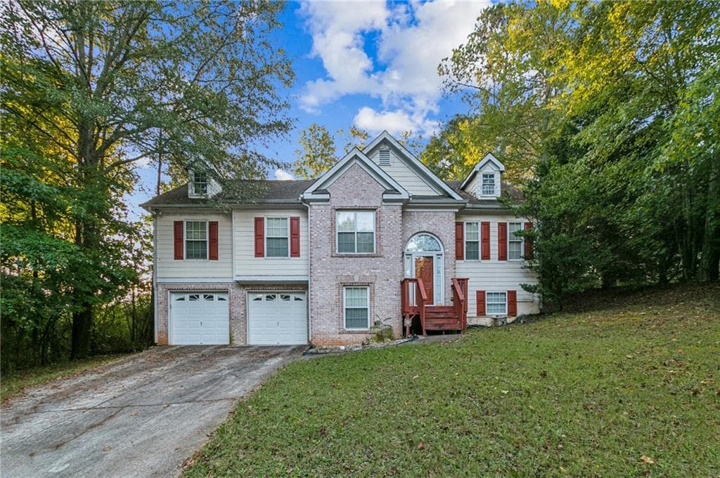 9444 Lakeview Court, Douglasville, GA 30135 — most recent listing photo