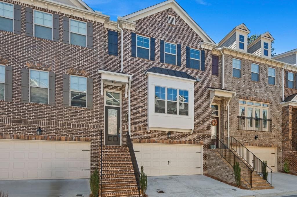 4 bedroom, 4 bathroom, 2,527 sq ft townhouse sold at 4206 Townsend Lane, Atlanta, GA 30346