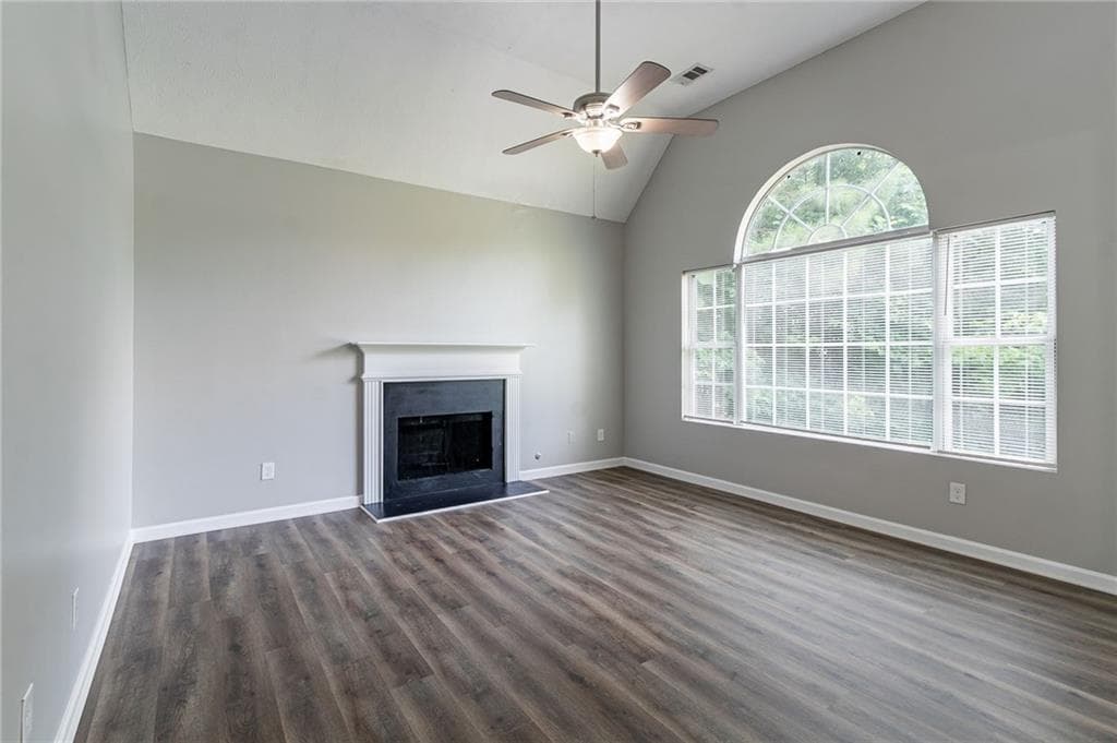 4 bedroom, 2 bathroom, 1,889 sq ft single family residence for sale at 1404 Lancaster Court, Mcdonough, GA 30252 — photo 8