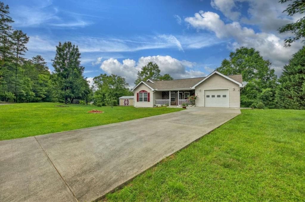 288 Walnut Hills Drive, Mineral Bluff, GA 30559 — most recent listing photo