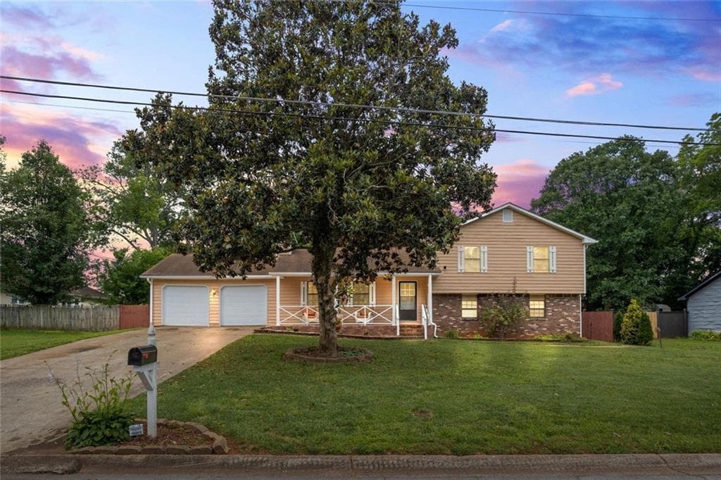 618 Summerville Drive, Lawrenceville, GA 30046 — most recent listing photo