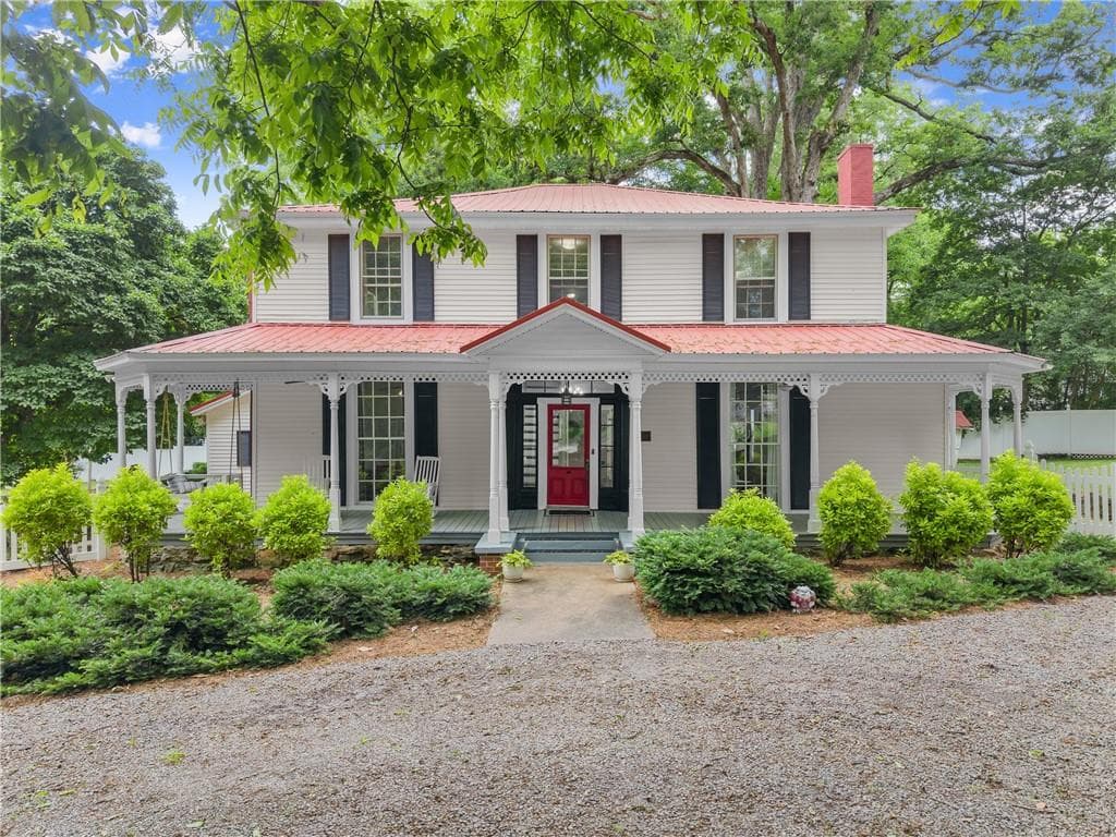 4 bedroom, 4 bathroom, 3,099 sq ft single family residence sold at 209 Athens Street, Jefferson, GA 30549