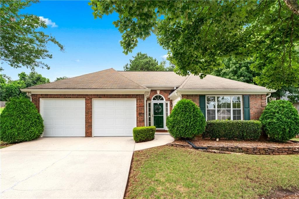 910 Laurel Cove Drive, Snellville, GA 30078 — most recent listing photo