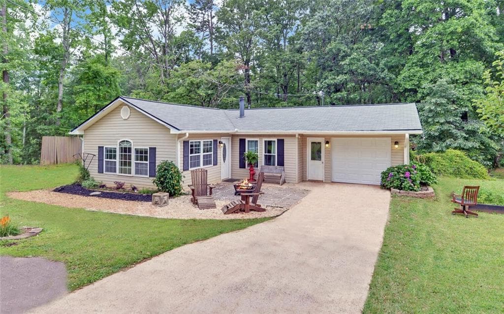 836 John Perry Road, Dawsonville, GA 30534 — most recent listing photo