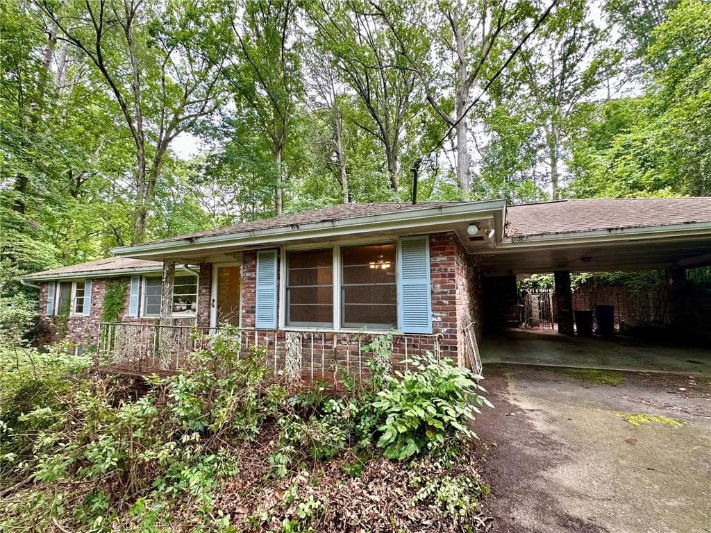 4 bedroom, 3 bathroom single family residence sold at 1333 Council Bluff Drive, Atlanta, GA 30345