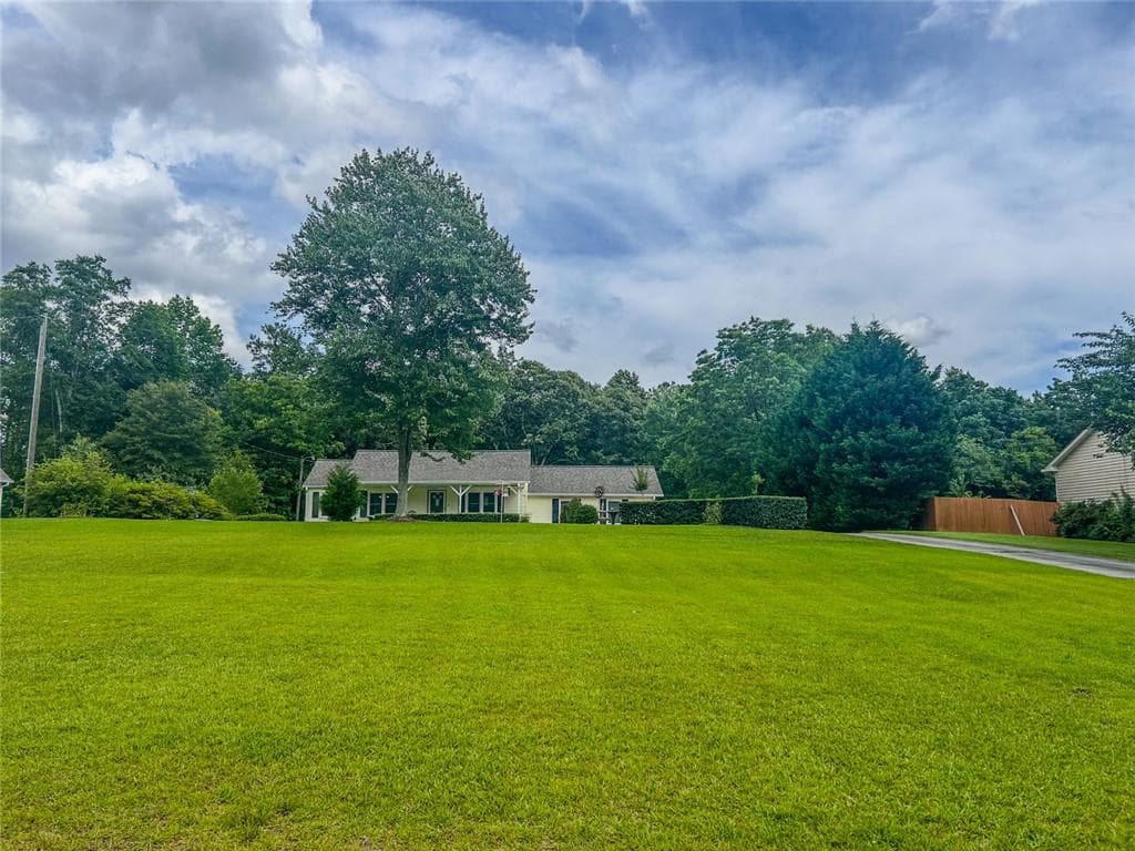 2 bedroom, 2 bathroom, 1,362 sq ft single family residence for sale at 4017 S South Bogan Road Road, Buford, GA 30519 — photo 6