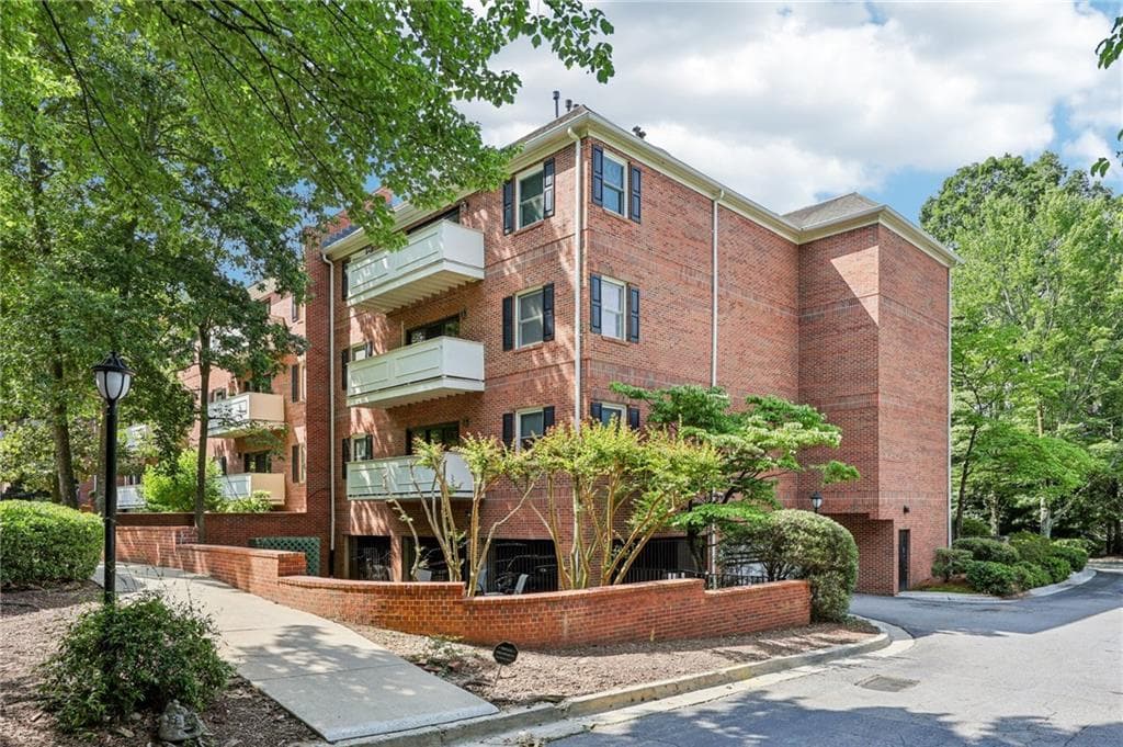 302 Ridley Howard Court 302, Decatur, GA 30030 — most recent listing photo