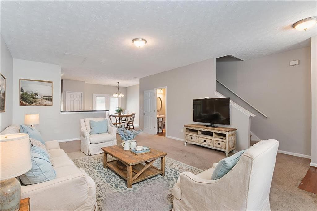 3 bedroom, 3 bathroom, 1,176 sq ft condominium for sale at 4217 High Park Lane, Atlanta, GA 30344 — photo 6