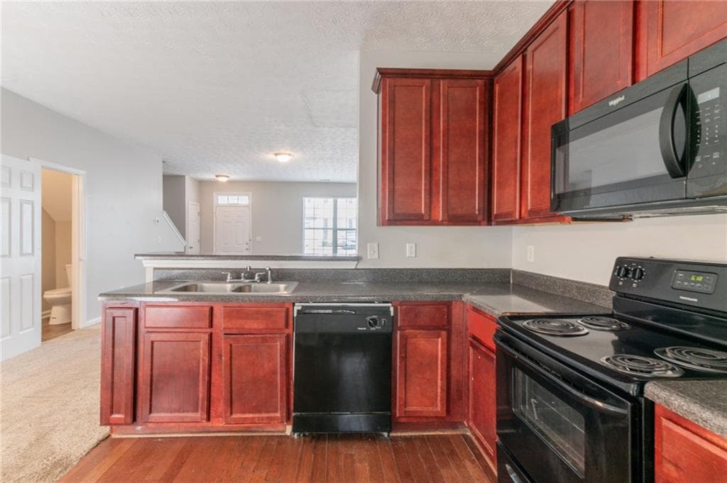 3 bedroom, 3 bathroom, 1,176 sq ft condominium for sale at 4217 High Park Lane, Atlanta, GA 30344 — photo 4