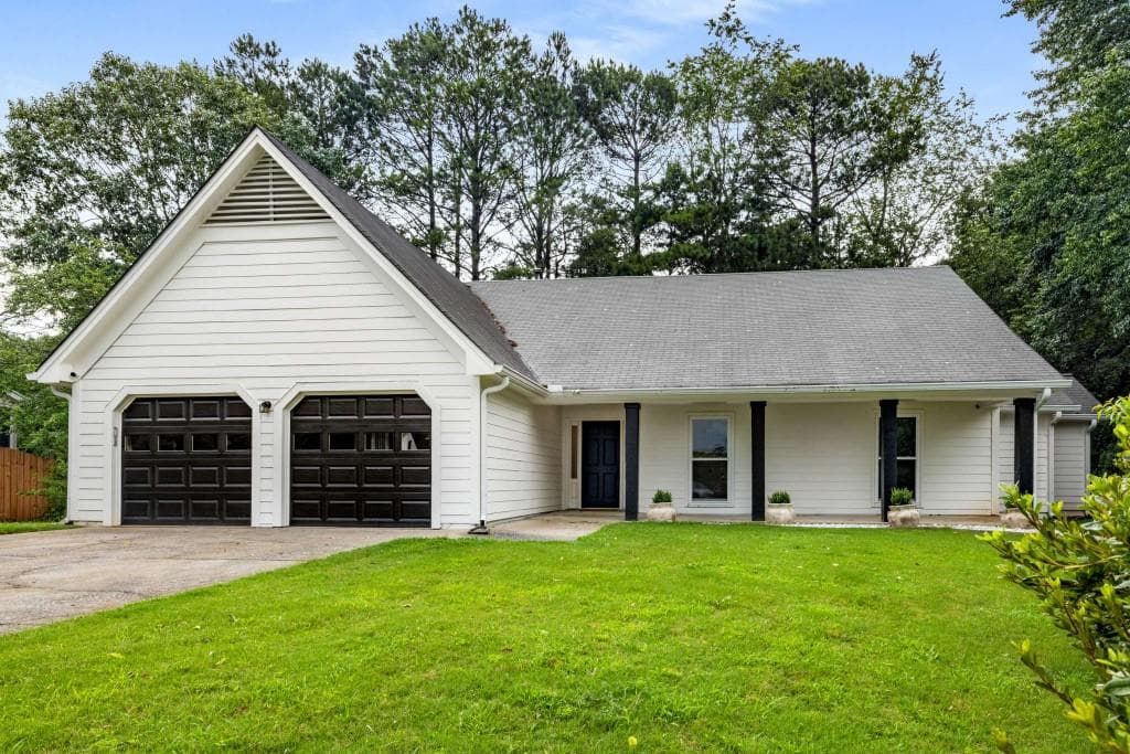 3 bedroom, 2 bathroom, 2,000 sq ft single family residence sold at 5315 Bentley Hall Drive, Alpharetta, GA 30005