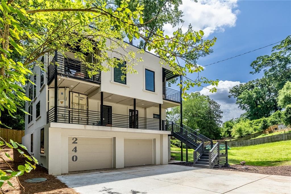 5 bedroom, 6 bathroom, 2,693 sq ft single family residence sold at 240 Patterson Avenue, Atlanta, GA 30316