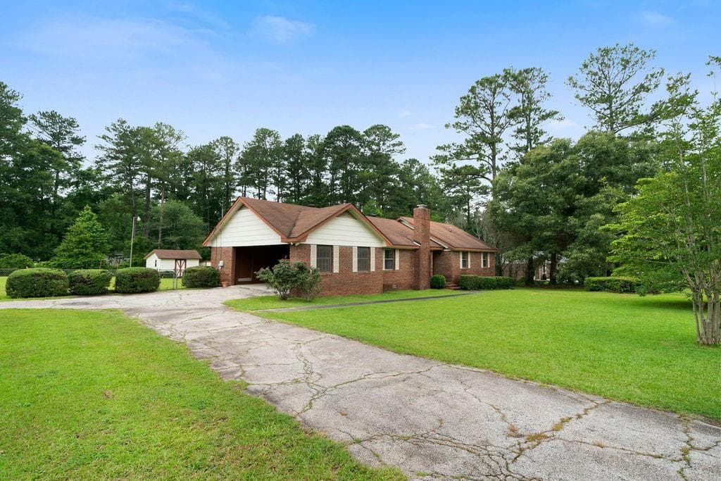 101 Beaver Run, LaGrange, GA 30241 — most recent listing photo