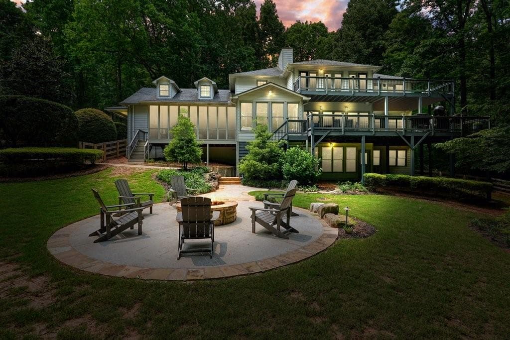 7 bedroom, 5 bathroom, 6,836 sq ft single family residence sold at 627 Apache Trail, Woodstock, GA 30189