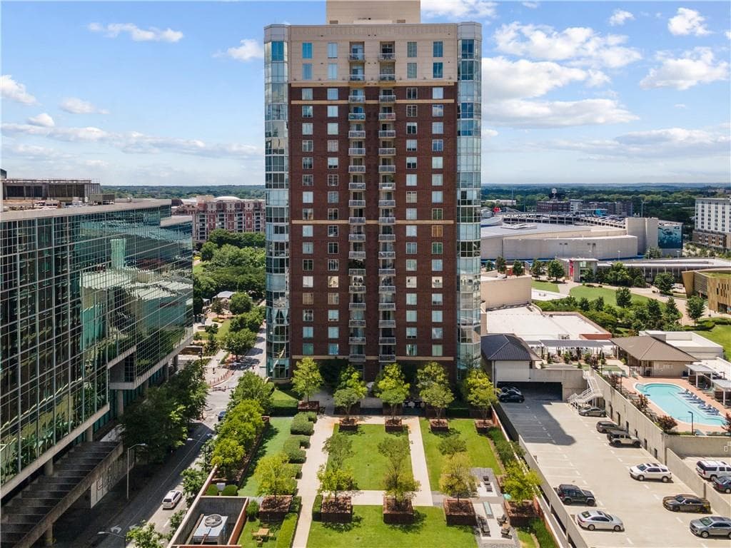 1 bedroom, 1 bathroom, 890 sq ft condominium sold at 285 Centennial Olympic Park Drive 809, Atlanta, GA 30313