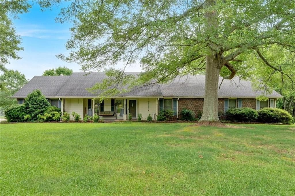 270 Oakwood Drive, Cedartown, GA 30125 — most recent listing photo