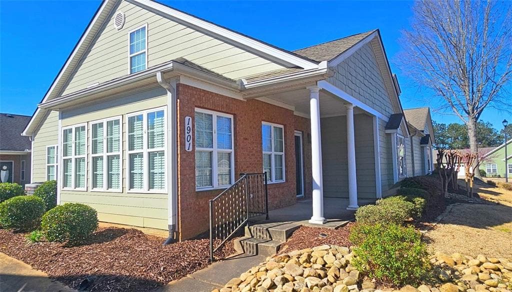 1901 COMMONWEALTH Circle, Newnan, GA 30263 — most recent listing photo