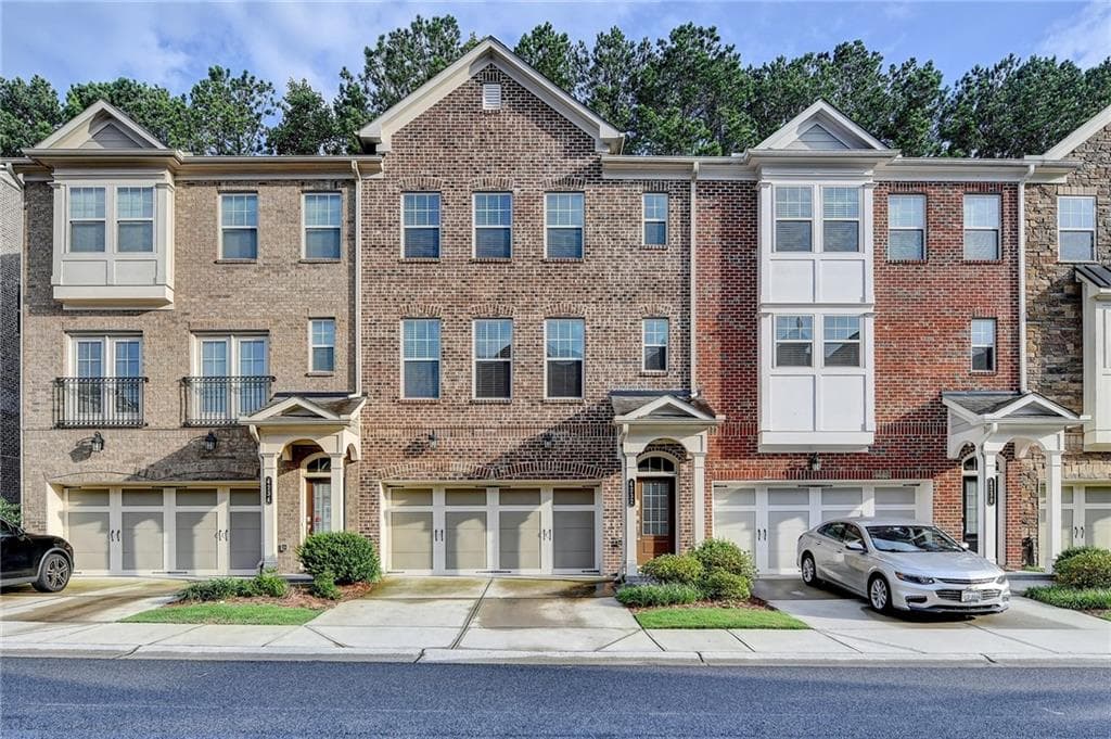 4 bedroom, 4 bathroom, 2,590 sq ft townhouse sold at 4232 Perimeter Park 110, Atlanta, GA 30341