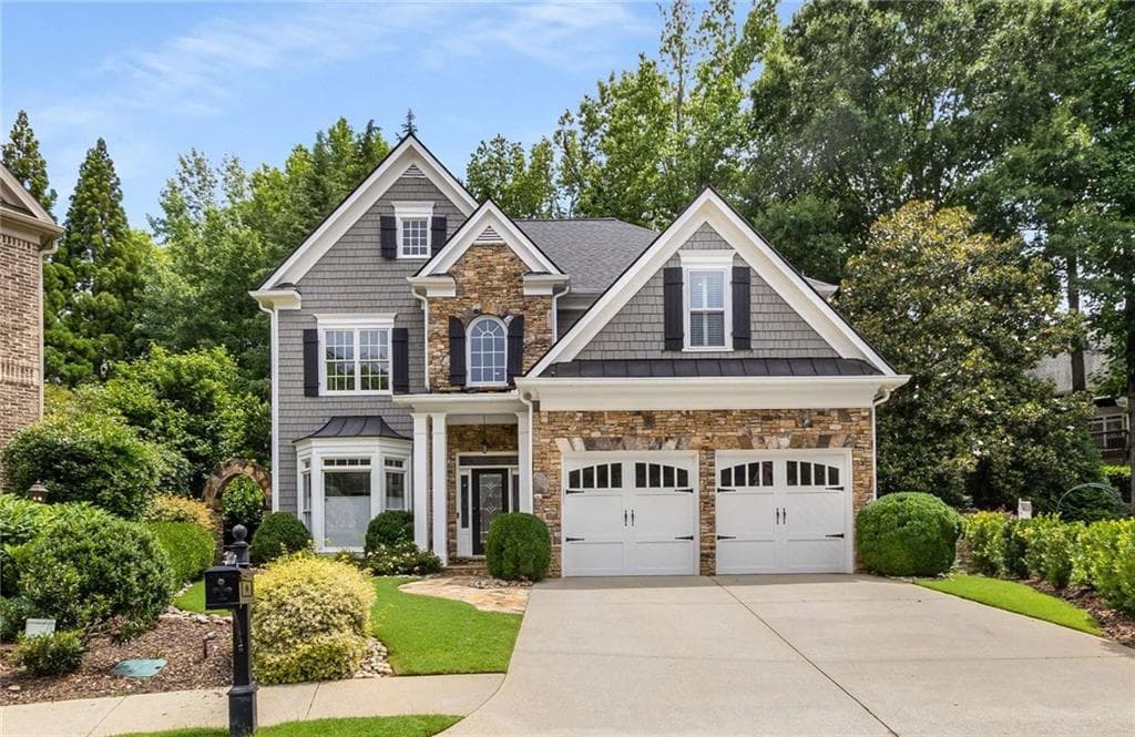 4 bedroom, 4 bathroom, 3,910 sq ft single family residence sold at 3699 Canyon Ridge Court, Brookhaven, GA 30319