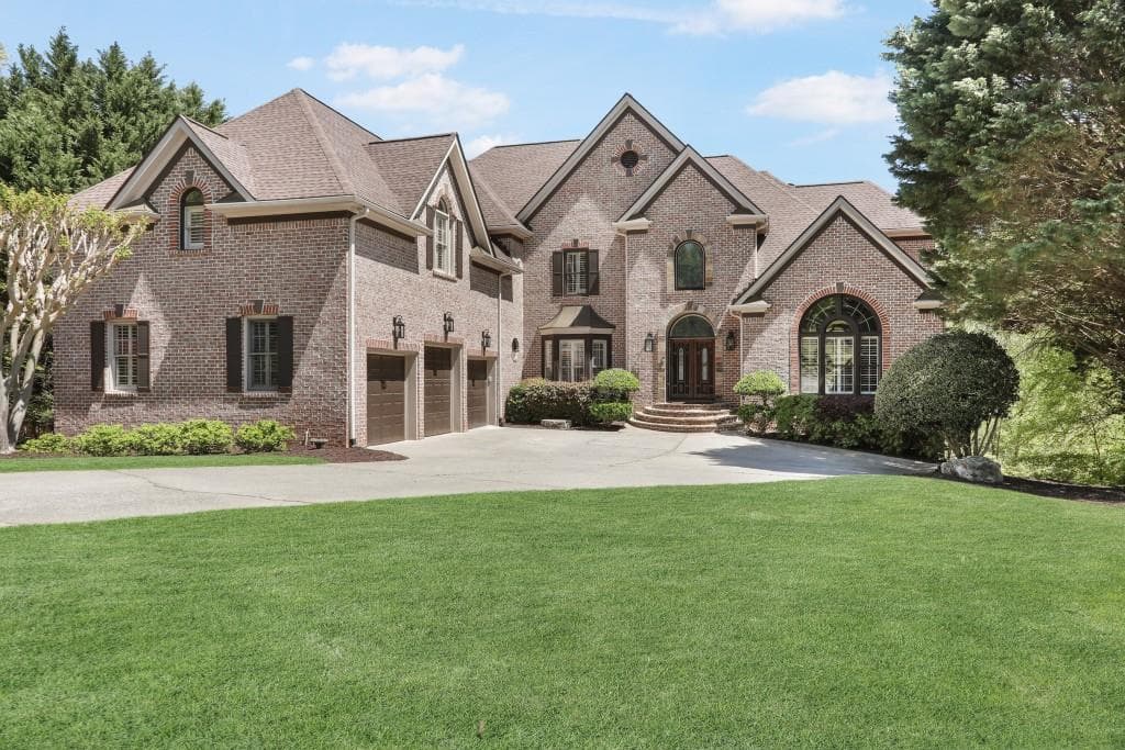 5 bedroom, 7 bathroom single family residence sold at 560 Brook Manor Drive, Johns Creek, GA 30022