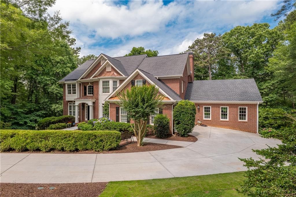 660 Glendalough Court, Alpharetta, GA 30004 — most recent listing photo