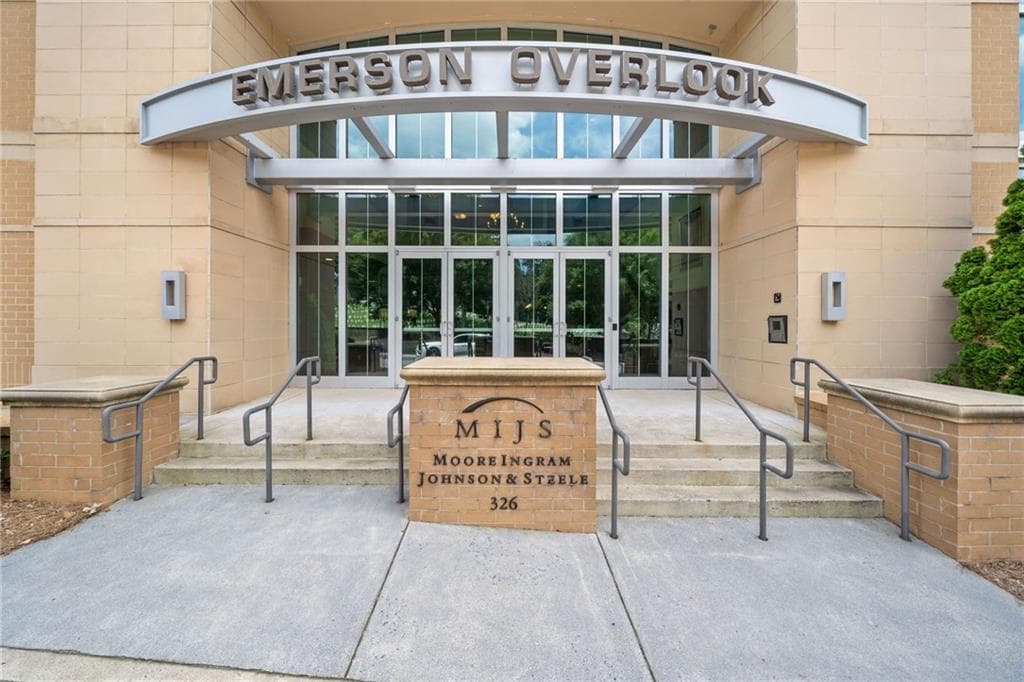 326 Roswell Street 406, Marietta, GA 30060 — most recent listing photo