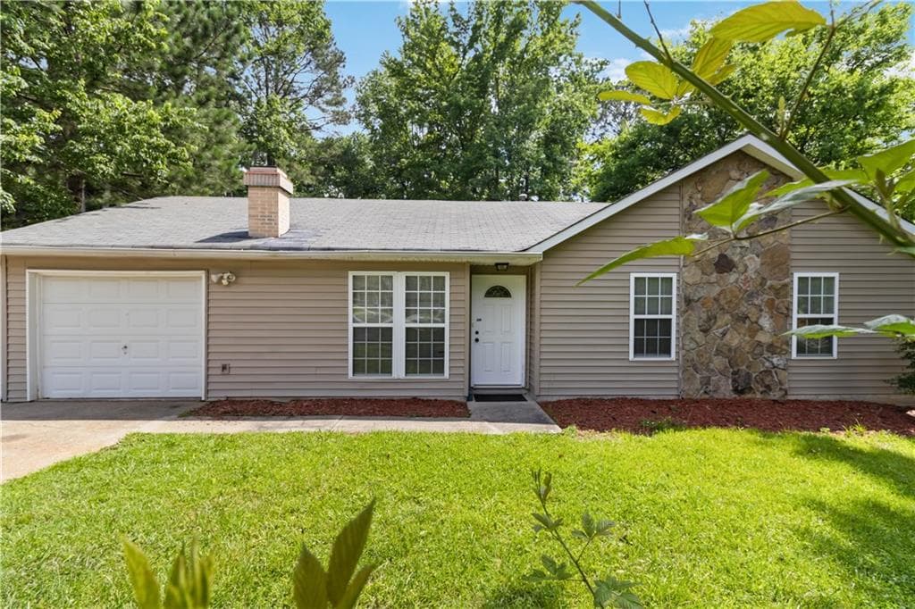 3 bedroom, 2 bathroom, 1,152 sq ft single family residence sold at 924 Sweetwater Circle, Lawrenceville, GA 30044