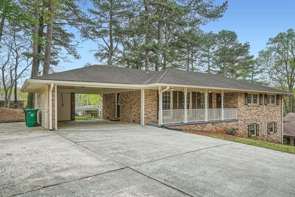 3 bedroom, 2 bathroom, 1,788 sq ft single family residence sold at 4089 Menlo Drive, Tucker, GA 30084