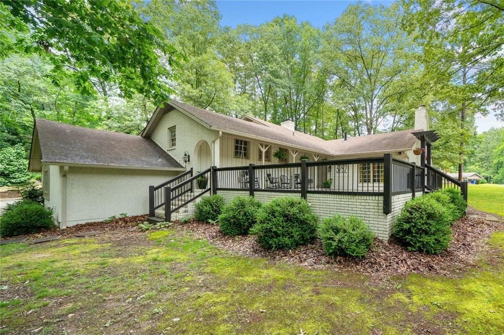 3252 Custer Lake Drive, Marietta, GA 30064 — most recent listing photo