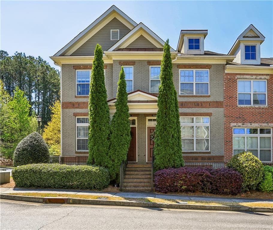 3 bedroom, 4 bathroom, 1,514 sq ft townhouse sold at 7275 Highland Bluff 8, Atlanta, GA 30328
