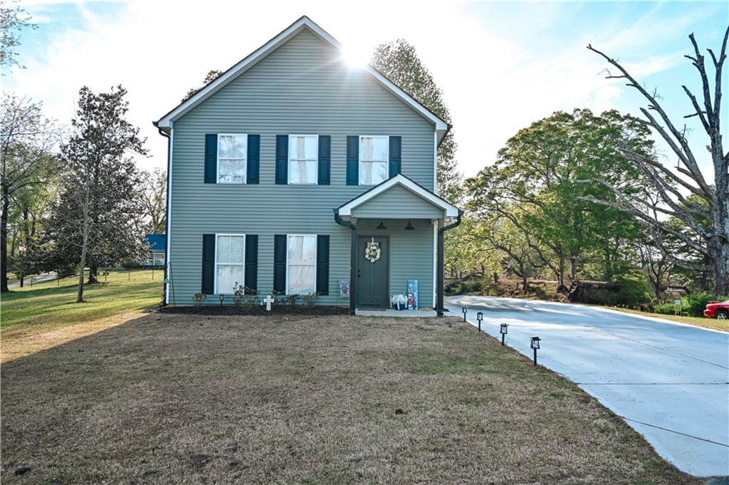 3 bedroom, 3 bathroom single family residence sold at 28 Church Street, Buchanan, GA 30113