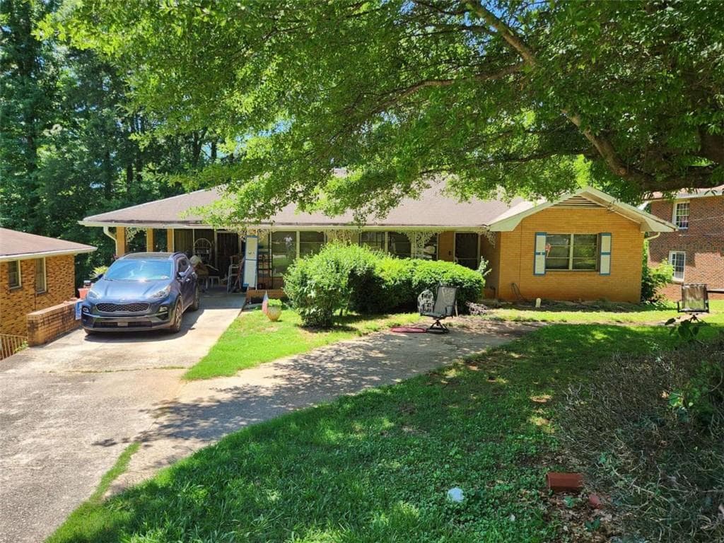 3 bedroom, 2 bathroom, 1,349 sq ft single family residence for sale at 965 Stokeswood Avenue, Atlanta, GA 30316
