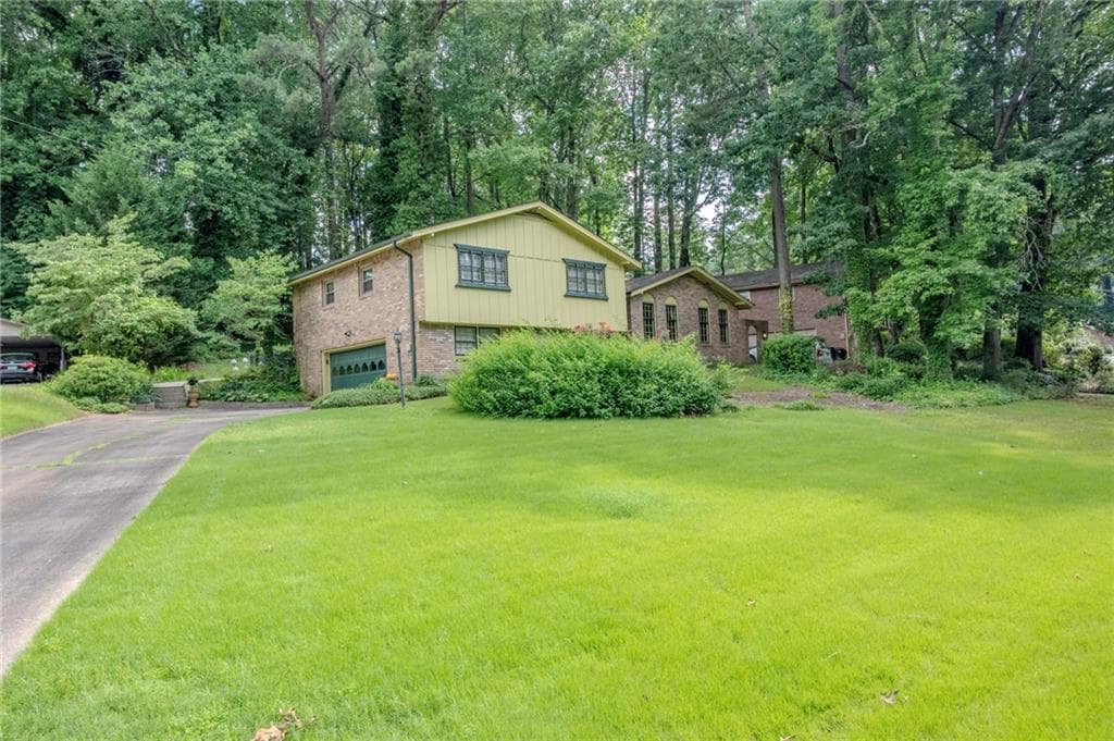 3 bedroom, 2 bathroom, 1,956 sq ft single family residence sold at 3206 Pyrite Circle, Atlanta, GA 30331