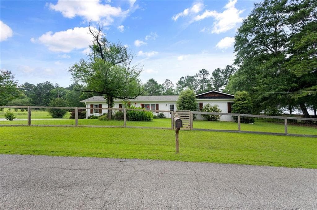 3 bedroom, 2 bathroom, 1,824 sq ft single family residence sold at 140 SHADYFIELD Lane, Bishop, GA 30621
