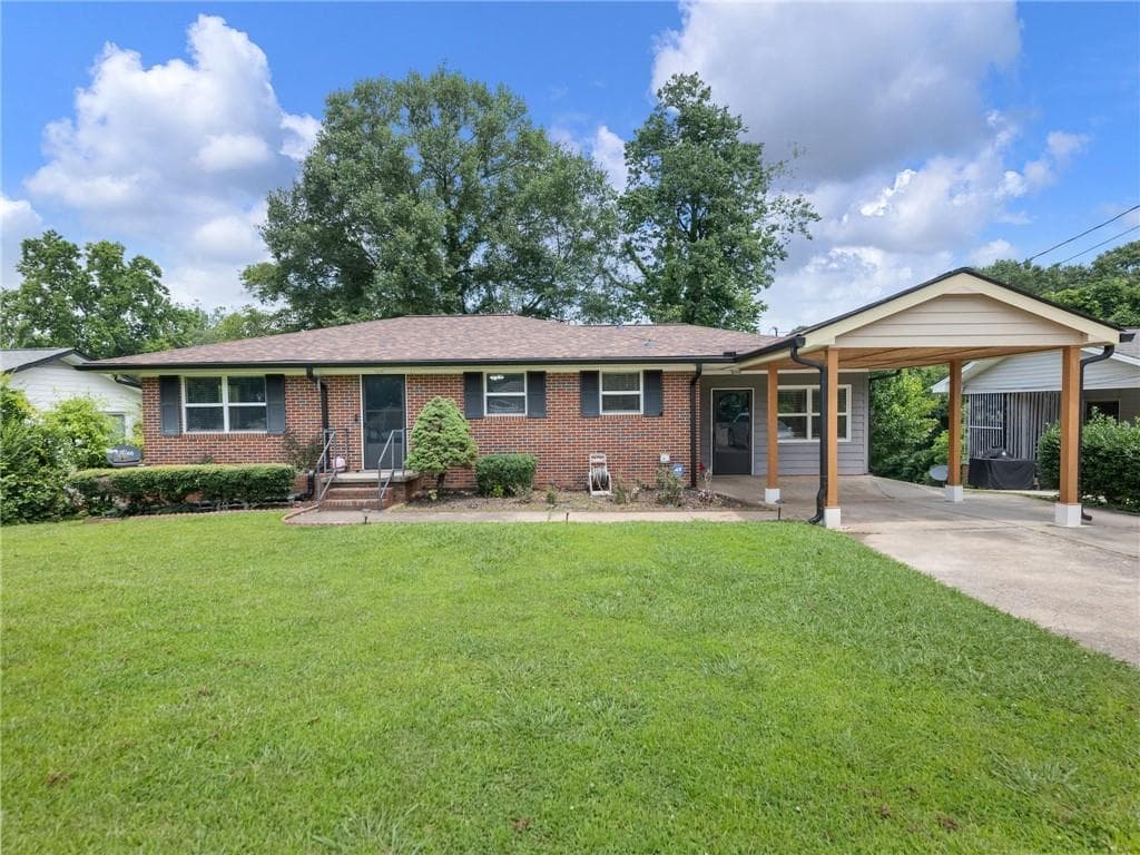 440 Holly Drive, Gainesville, GA 30501 — most recent listing photo
