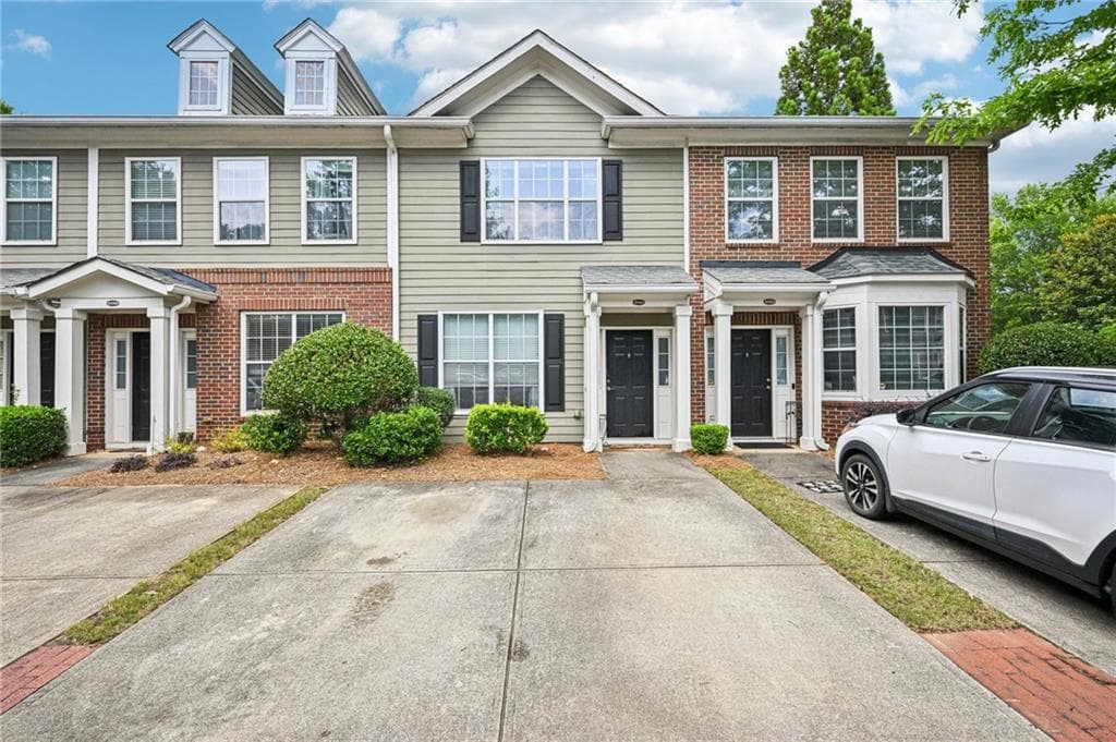 2 bedroom, 3 bathroom, 1,260 sq ft townhouse sold at 2084 DEL LAGO Circle 1, Kennesaw, GA 30152