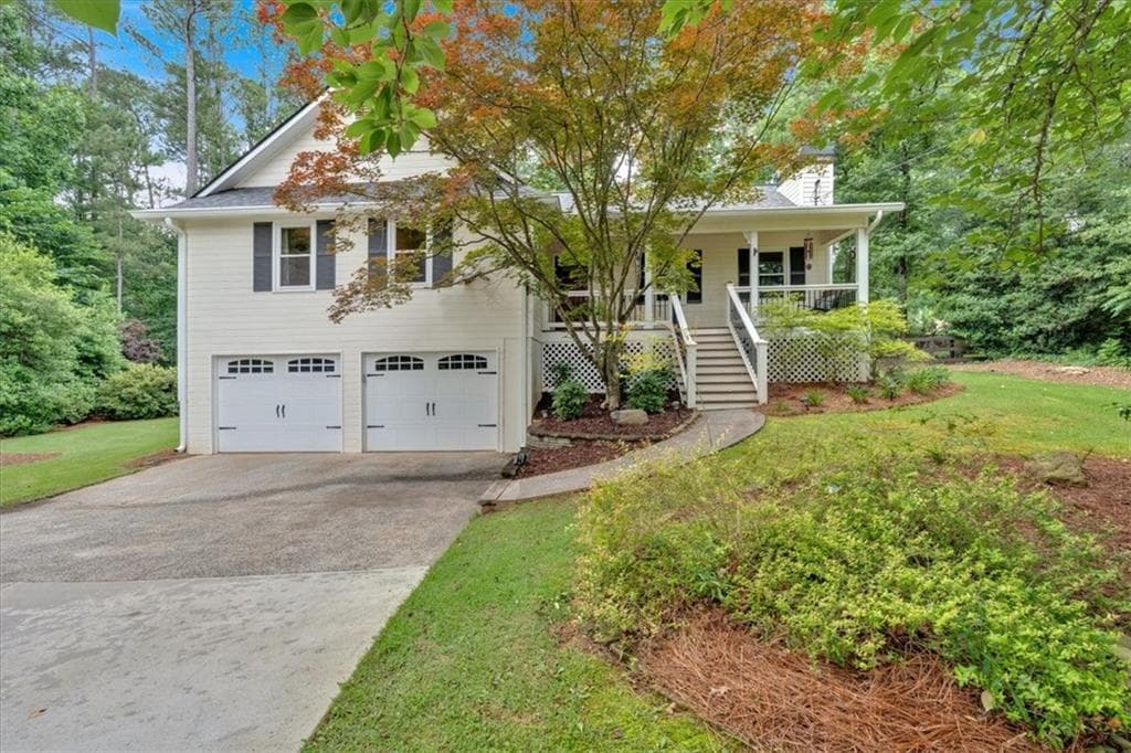 3 bedroom, 2 bathroom, 1,632 sq ft single family residence sold at 328 West Lane, Woodstock, GA 30188